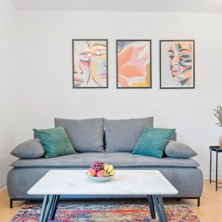 Stuttgart Airport & Messe Apartamento Estugarda